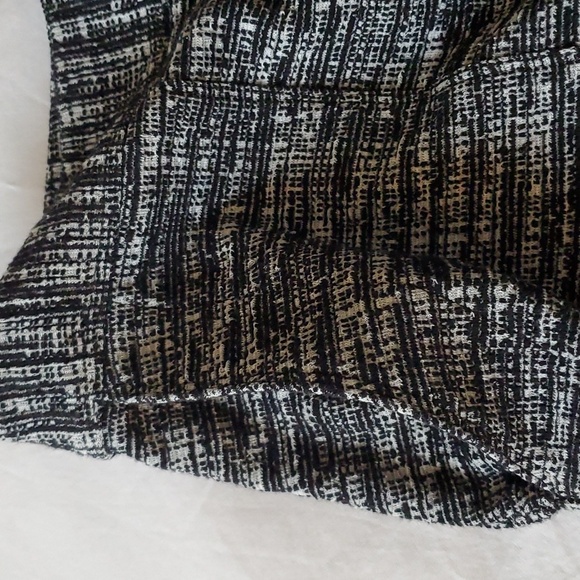 Banana Republic Women's Skirt, 6 - Picture 4 of 7